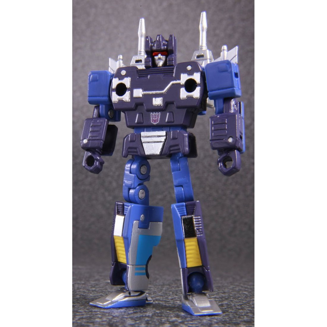 Takara Tomy Masterpiece MP-15 Rumble / Ravage and MP-16 Frenzy